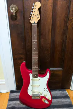 1997 FENDER STRATOCASTER RED
