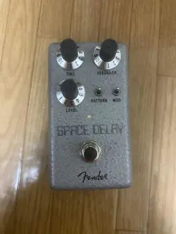 FENDER SPACEDELAY