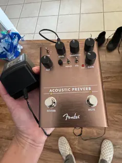 FENDER ACOUSTIC PREVERB - PREAMP REVERB GUITAR EFFECTS PEDAL WITH BOX