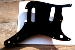BLACK PICKGUARD 1960