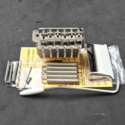 2022 FENDER ERIC JOHNSON USA STRAT TREMOLO BRIDGE VINTAGE 57 / 62 REISSUE GUITAR