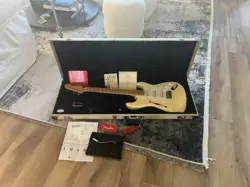 FENDER ERIC JOHNSON THINLINE STRATOCASTER MINT!