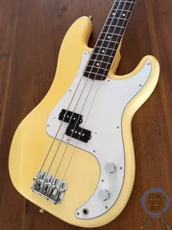 FENDER PRECISION BASS, VINTAGE WHITE (AGED CREAM), 2006, MADE IN JAPAN