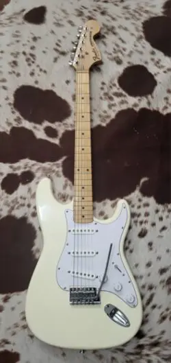SQUIER STRATOCASTER OLYMPIC