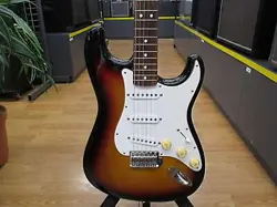 FENDER JAPAN ST-45 USED BASSWOOD BODY MAPLE NECK ROSEWOOD FINGERBOARD W/SOFTCASE