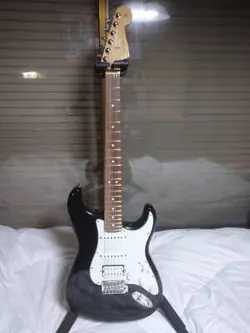 ELECTRIC GUITAR FENDER PLAYER SERIES STRATOCASTER HSS MADE IN MEXICO MX22075174