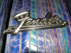 VINTAGE METAL USA  FENDER GUITAR AMPLIFIER LOGO AMP CASE BADGE