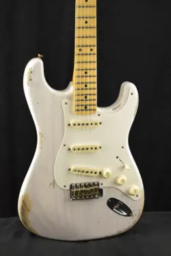 FENDER CUSTOM SHOP 1957 STRATOCASTER RELIC AGED WHITE BLONDE