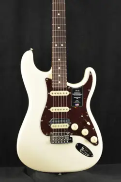 FENDER AMERICAN PROFESSIONAL II STRATOCASTER HSS OLYMPIC WHITE ROSEWOOD