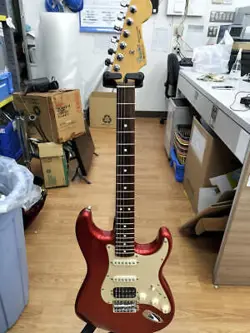 STRATOCASTER HSS LTD