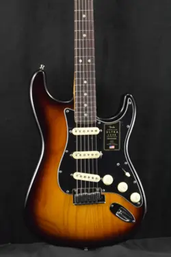 FENDER AMERICAN ULTRA LUXE STRATOCASTER 2-COLOR SUNBURST ROSEWOOD FINGERBOARD