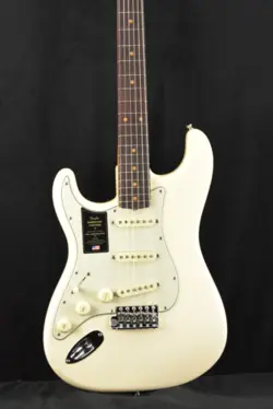FENDER AMERICAN VINTAGE II 1961 STRATOCASTER LEFT-HAND OLYMPIC WHITE