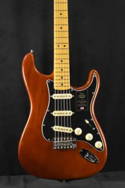 STRATOCASTER MOCHA MAPLE
