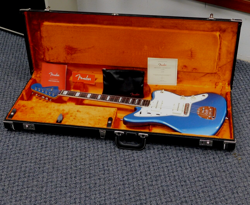 2023 FENDER AMERICAN VINTAGE II 1966 JAZZMASTER ELECTRIC GUITAR LAKE PLACID BLUE