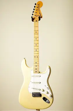 1975 STRATOCASTER WHITE