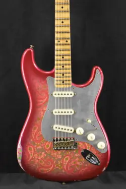 FENDER CUSTOM SHOP LIMITED EDITION EL DIABLO STRATOCASTER AGED PINK PAISLEY