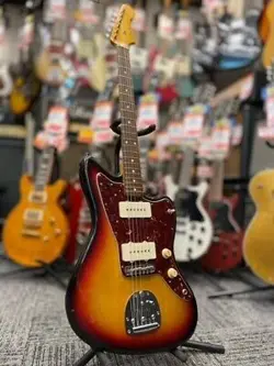 FENDER AMERICAN VINTAGE '62 JAZZMASTER -3-COLOR SUNBURST- 2008