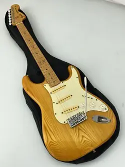 ELECTRIC GUITAR FENDER STRATOCASTER ST72-650 NATURAL 1989-1990 WITH SOFT CASE