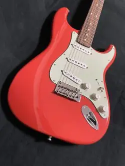FENDER LIMITED EDITION PLAYER STRATOCASTER PAU FERRO FINGERBOARD FIESTA RED