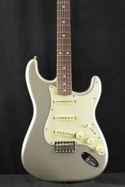 FENDER ROBERT CRAY STRATOCASTER INCA SILVER ROSEWOOD FINGERBOARD