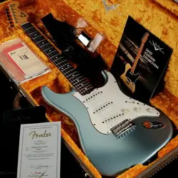 USED FENDER CUSTOM SHOP  VC SERIES 1962 STRATOCASTER NOS ICE BLUE METALLIC 2020