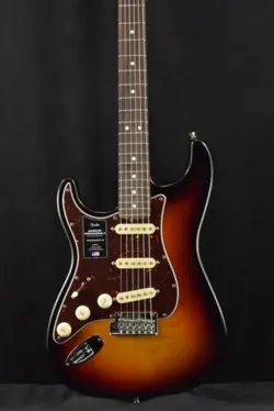 FENDER AMERICAN PROFESSIONAL II STRATOCASTER LEFT-HAND 3-COLOR SUNBURST