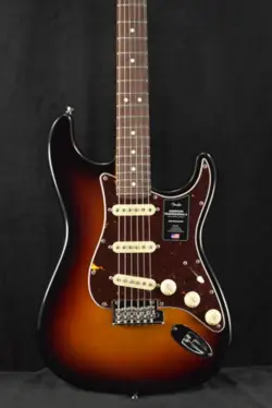 FENDER AMERICAN PROFESSIONAL II STRATOCASTER 3-COLOR SUNBURST ROSEWOOD