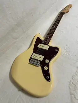 VINTAGE WHITE CALIFORNIA