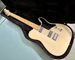 CUSTOM TELECASTER W/