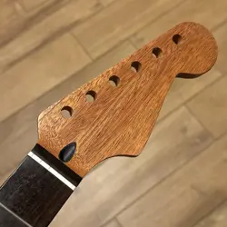 DIY STRATOCASTER FENDER