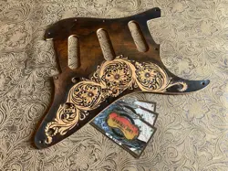 TOOLED LEATHER FLORAL