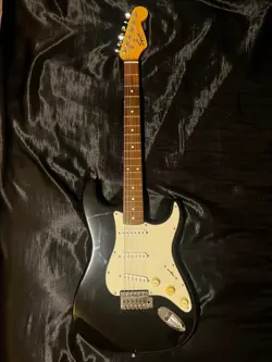 2000’S SQUIRE STRATOCASTER