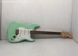 SQUIER BY FENDER STRATOCASTER SIX STRING RIGHT HANDED ELECTRIC GUITAR GREEN