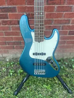 AMERICAN FENDER JAZZ BASS GUITAR 5  STRING