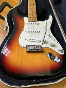 SUNBURST STRAT W/
