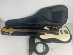 2009 FENDER SQUIER CLASSIC VIBE 60'S JAZZ BASS OLYMPIC WHITE & ROAD RUNNER BAG