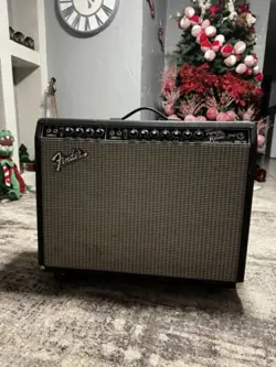 FENDER 65 REISSUE TWIN REVERB TUBE GUITAR COMBO AMP( FOR PARTS OR REPAIR)
