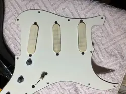 1990S STRAT PLUS
