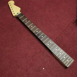 MIT MM2900 STRATOCASTER