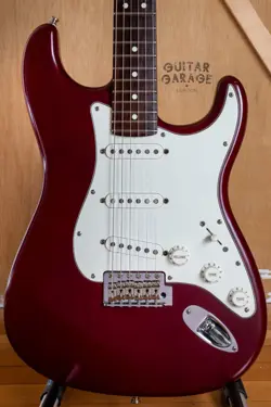 2007 FENDER USA HIGHWAY ONE STRATOCASTER WINE RED SATIN NITRO FINISH GUITAR