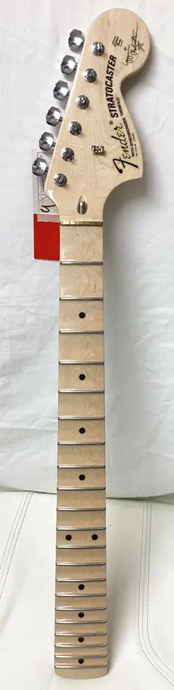 2024 FENDER YNGWIE MALMSTEEN STRATOCASTER SCALLOPED MAPLE NECK