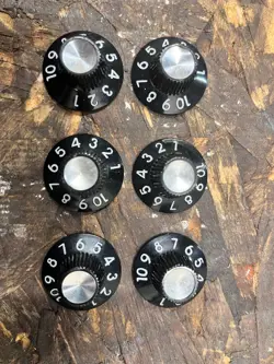 FENDER KNOBS SET