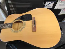 CONDITION NEW STRINGS.