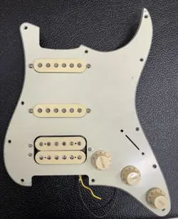 FENDER AMERICAN PERFORMER STRATOCASTER LOADED PICKGUARD (HSS)