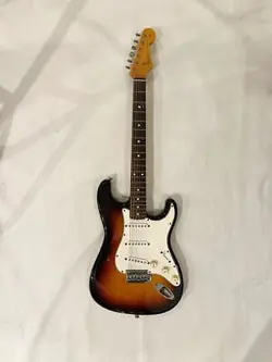 FENDER JAPAN STRATOCASTER 1992-1993 ELECTRIC GUITAR W/ SOFT CASE - USED