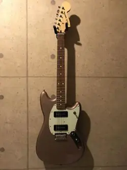 FENDER PLAYER MUSTANG 90 BURGUNDY MIST ELECTRIC GUITAR W/ SOFT CASE - USED