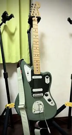 FENDER AMERICAN PROFESSIONAL JAGUAR ELECTRIC GUITAR WITH HARD CASE - USED