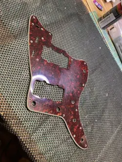 FENDER PICKGUARD TORTOISE