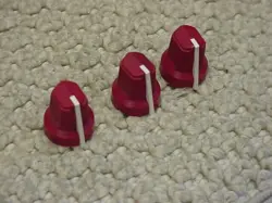 KNOBS RED LATE