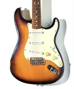 FENDER USA AMERICAN VINTAGE '62 RELIC ELECTRIC GUITAR - GREAT CONDITION